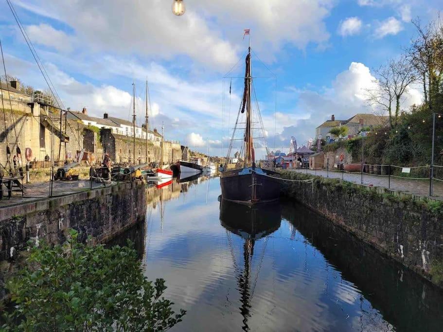 Stunning Yacht Sea Lion In Charlestown Harbour, Cornwall Hotel Exterior photo