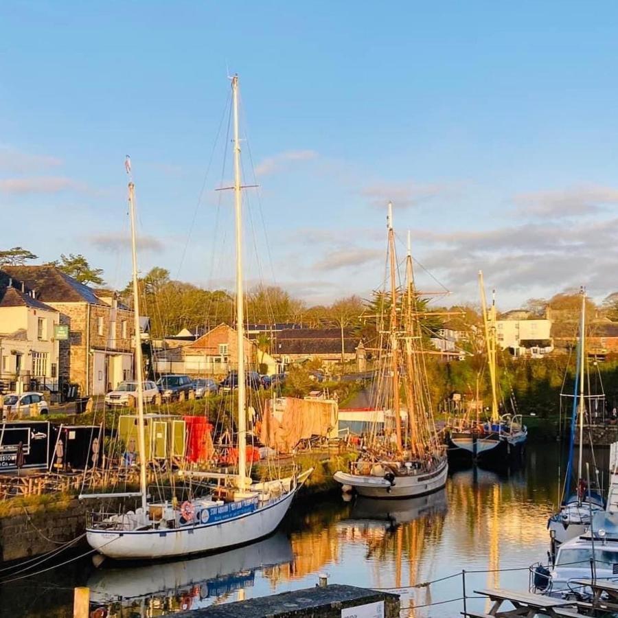 Stunning Yacht Sea Lion In Charlestown Harbour, Cornwall Hotel Exterior photo
